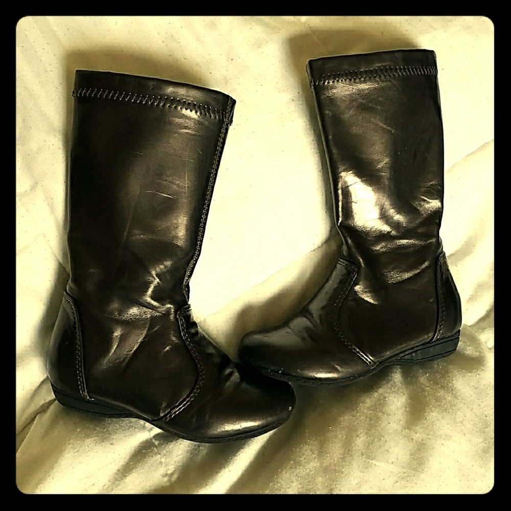 Adorable girls boots